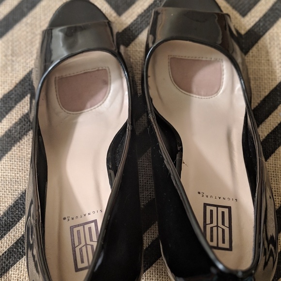 Black peeptoe wedges - Picture 4 of 5